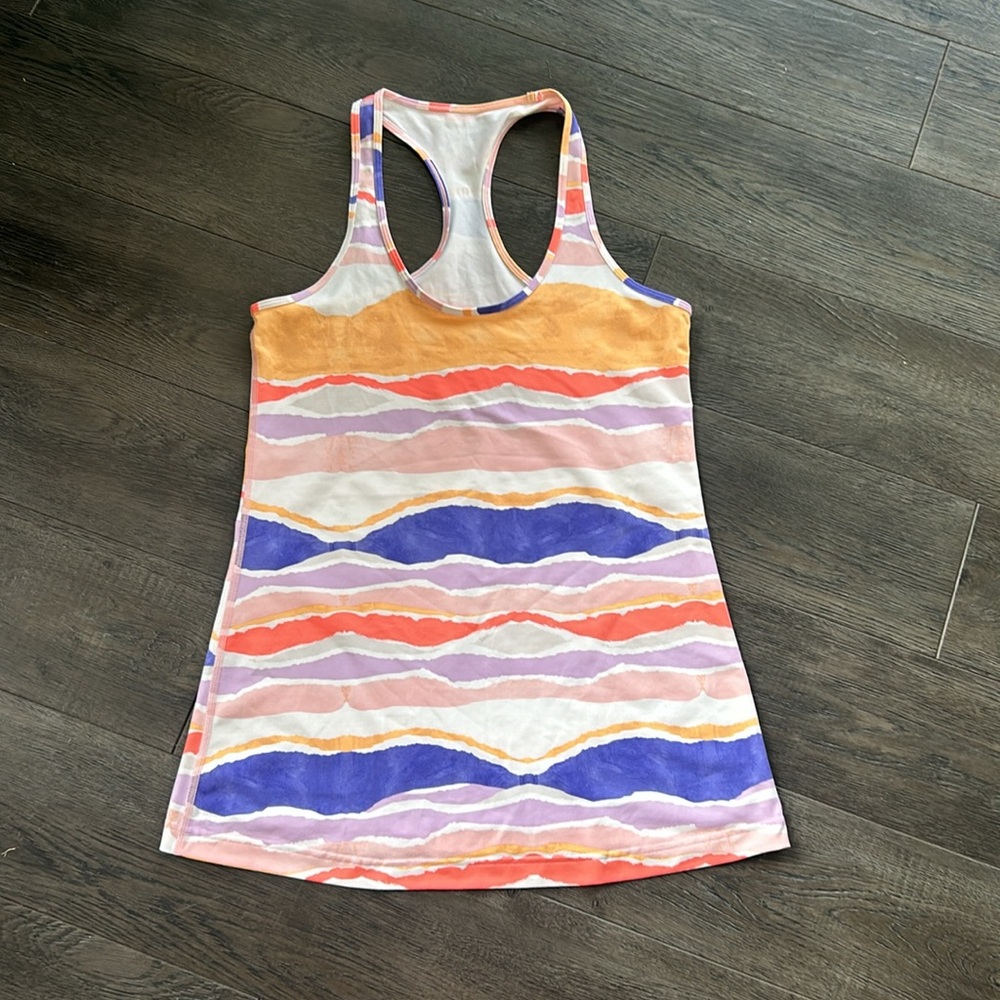 🍋 like new Lululemon tank